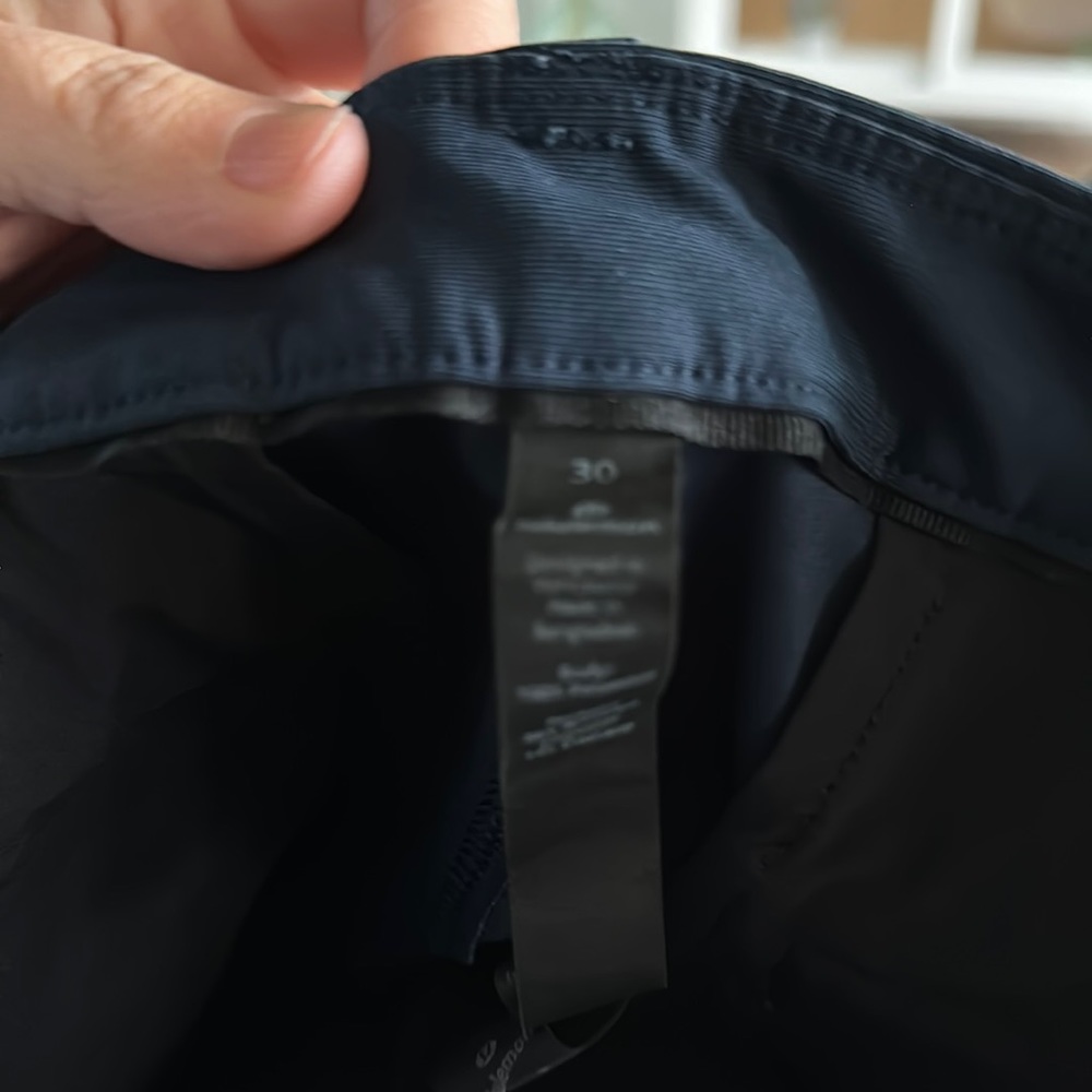 Lululemon Men’s Navy Pants Size 30